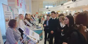ГИМНАЗИСТЫ СТАЛИ УЧАСТНИКАМИ ФОРУМА "ИННОРЕГИОН-2025"