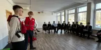 Азбука спасения: в гостях у гимназистов волонтеры Красного Креста